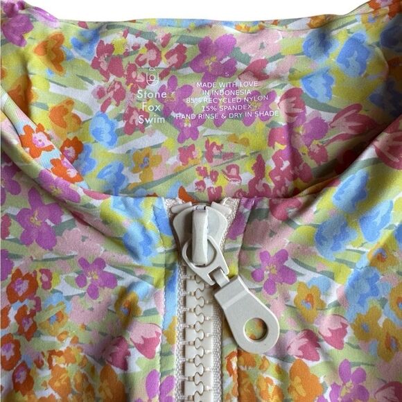 NWT Stone Fox Swim x REVOLVE Mase Top in Flower Fields Size Small - Picture 4 of 6
